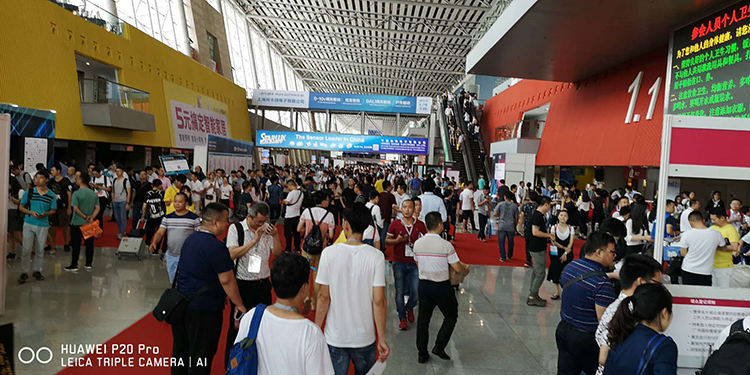 智領(lǐng)未來(lái)，鉑勝驚艷2018光亞展